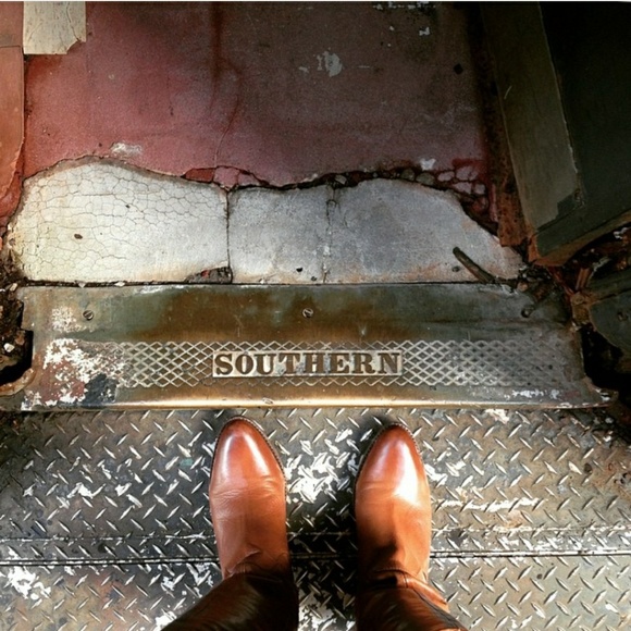 Meet your Posher, Laura - Picture 3 of 3